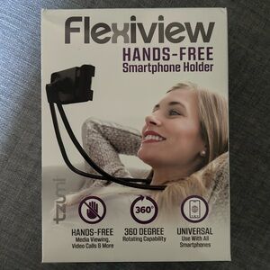 NWT Flexible Hands-Free Smartphone Holder